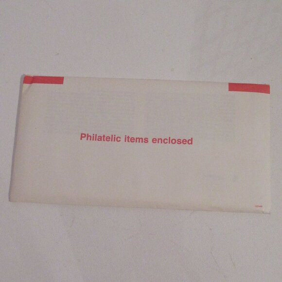 Elvis Presley, 1st Day Stamp Collectible lot, envelopes, postcard, Vintage 93 - Picture 5 of 13